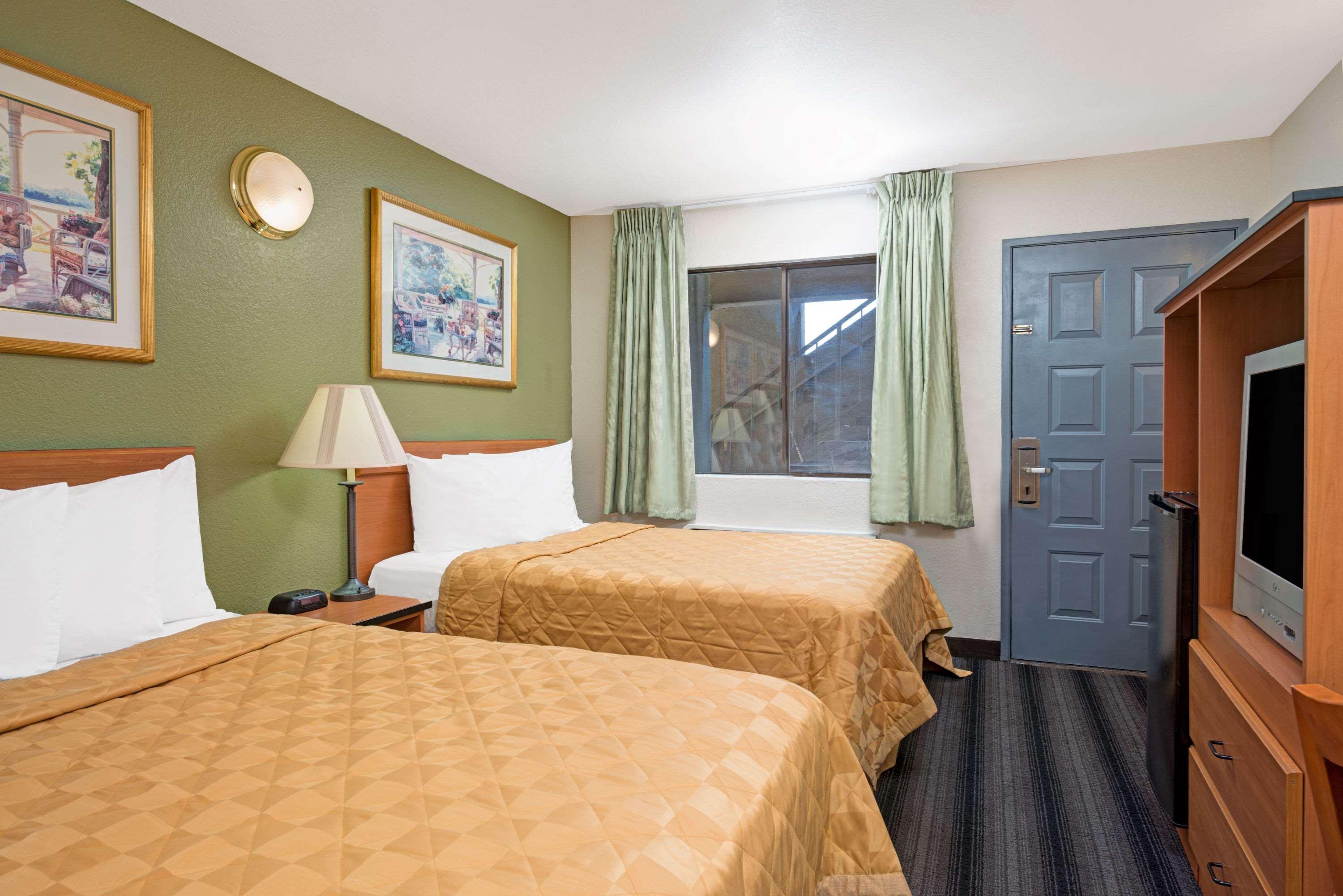 Travelodge Sacramento/Ранчо Кордова Экстерьер фото