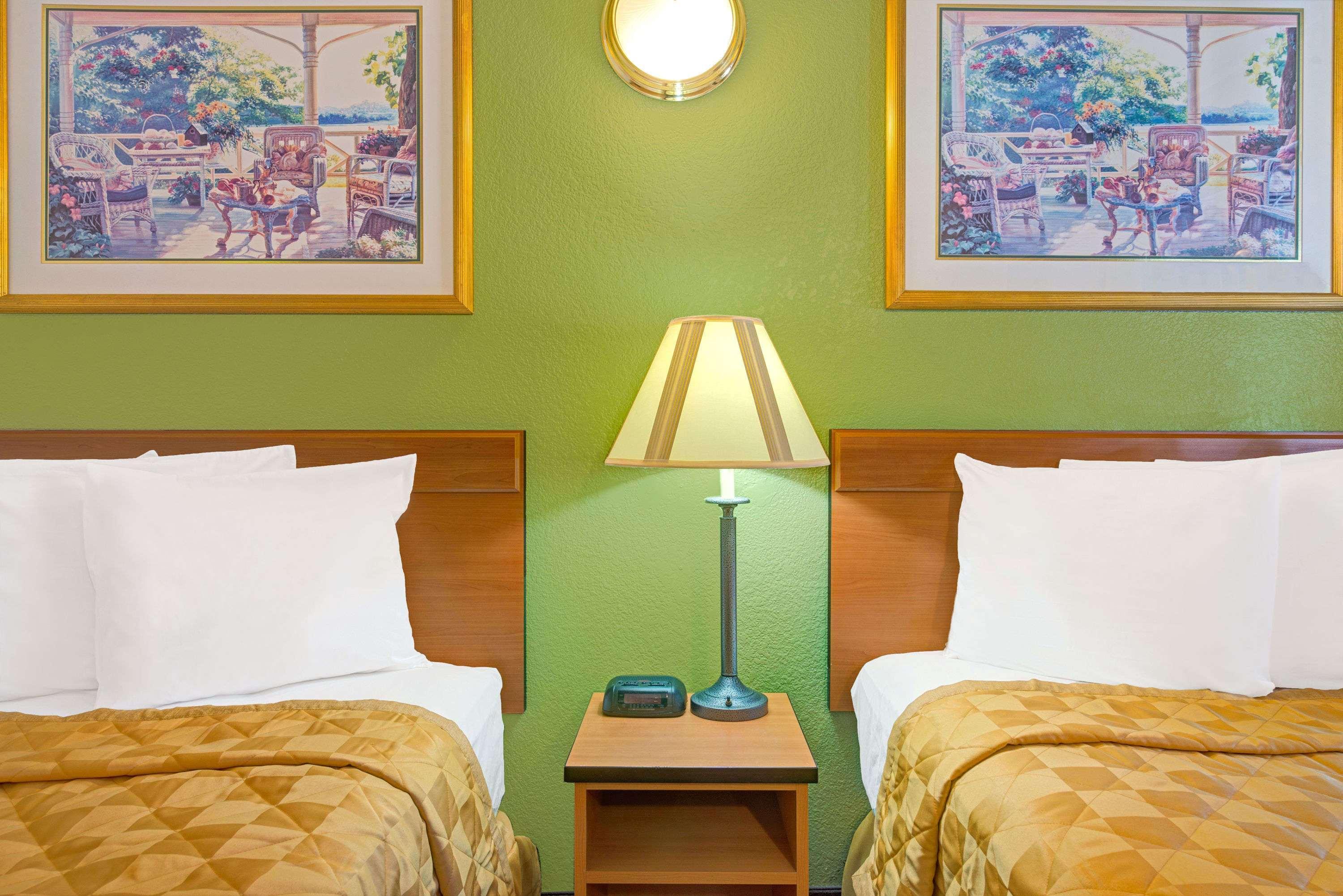 Travelodge Sacramento/Ранчо Кордова Экстерьер фото