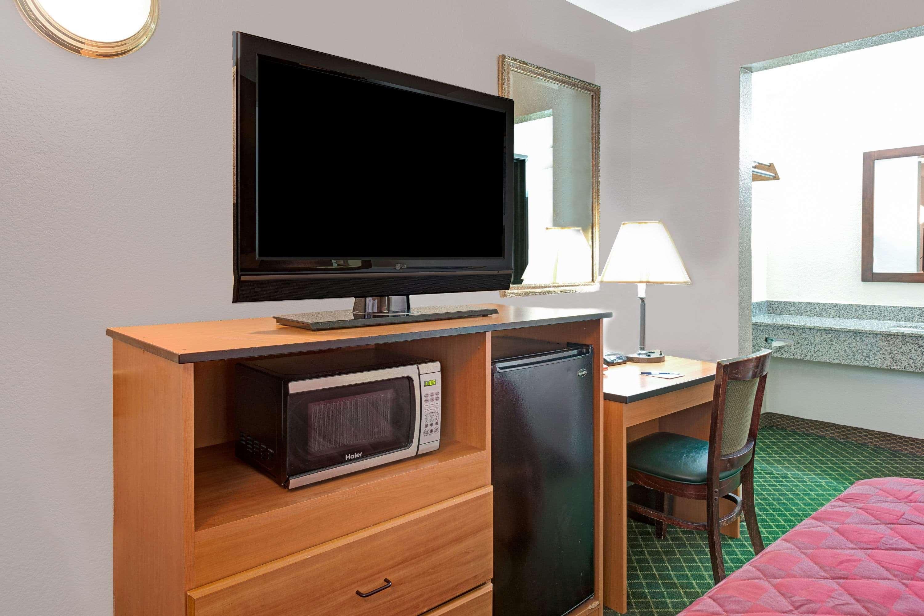 Travelodge Sacramento/Ранчо Кордова Экстерьер фото